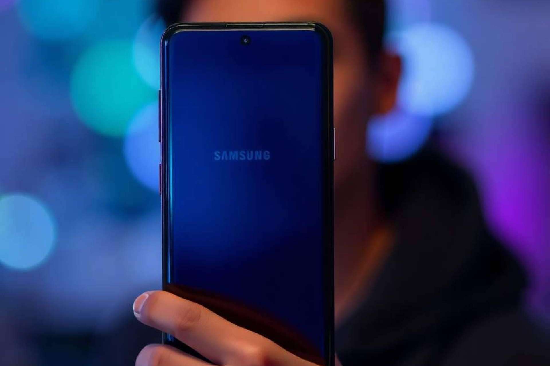 ¿Estás pagando de más? Así están bajando precios Apple, Honor y Samsung