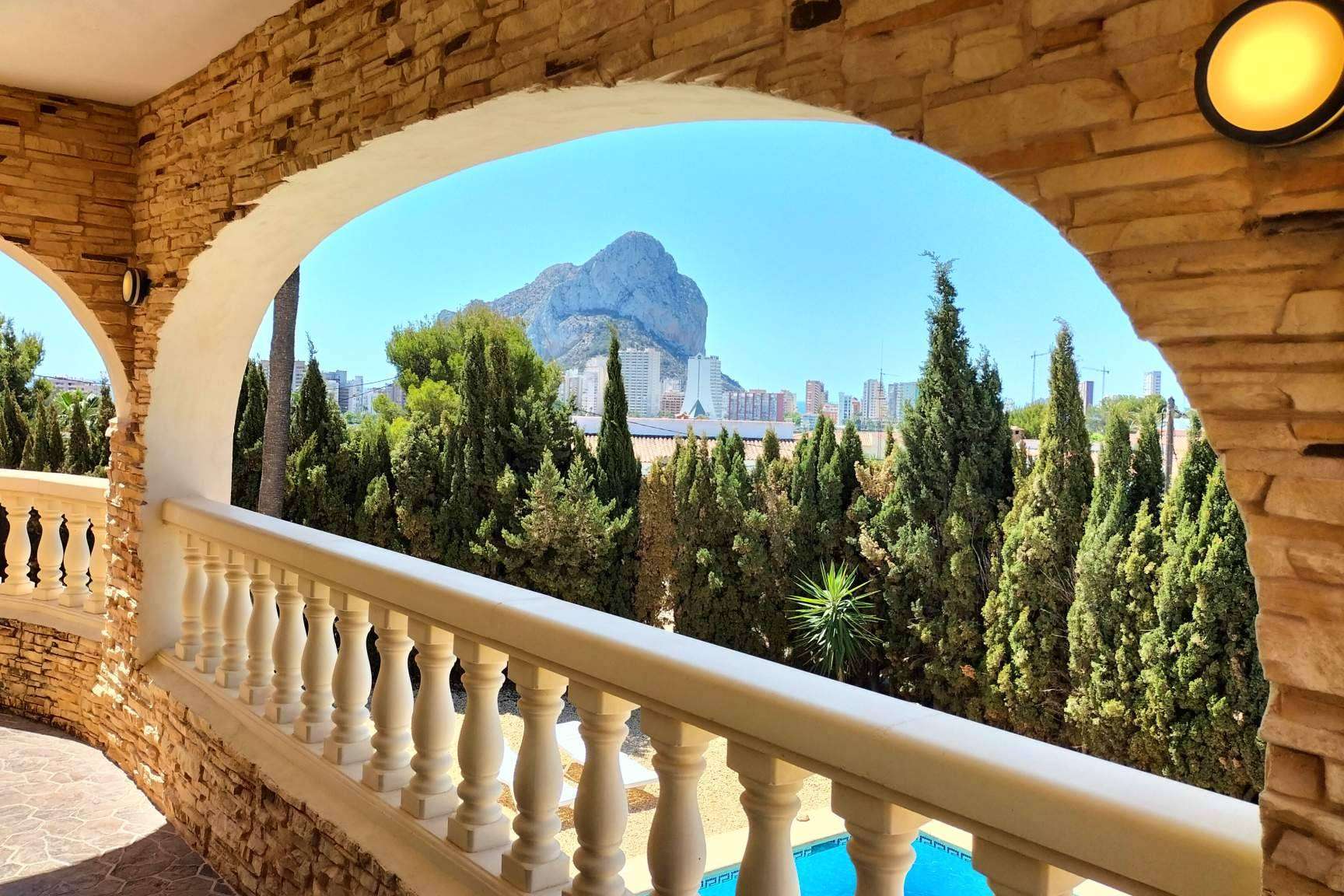 Piscinas privadas y confort, así son las villas en Calpe de Alquileres Agatha Martínez