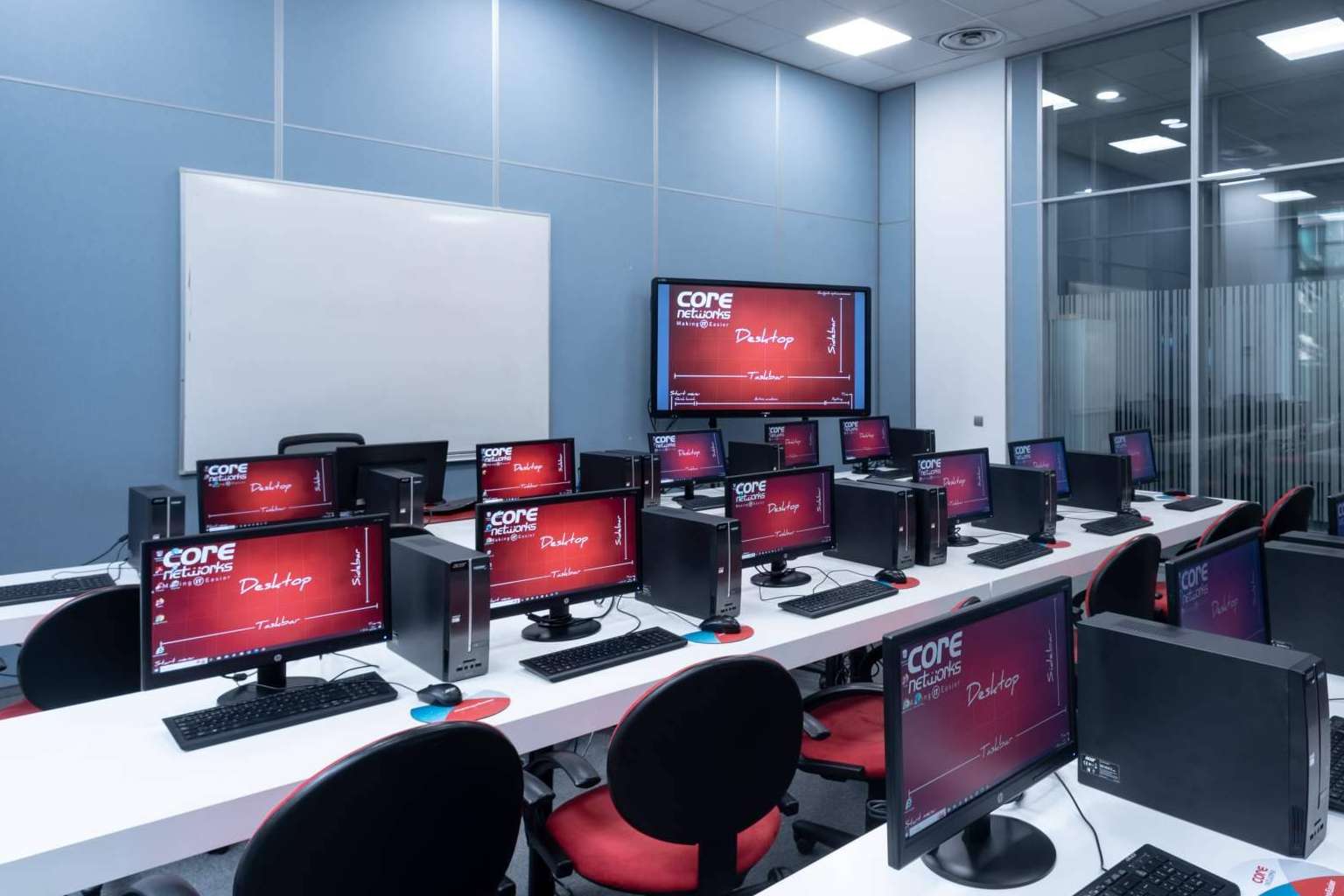 MisCursosyFormación ofrece acceso a cursos gratuitos subvencionados para todos los perfiles en España