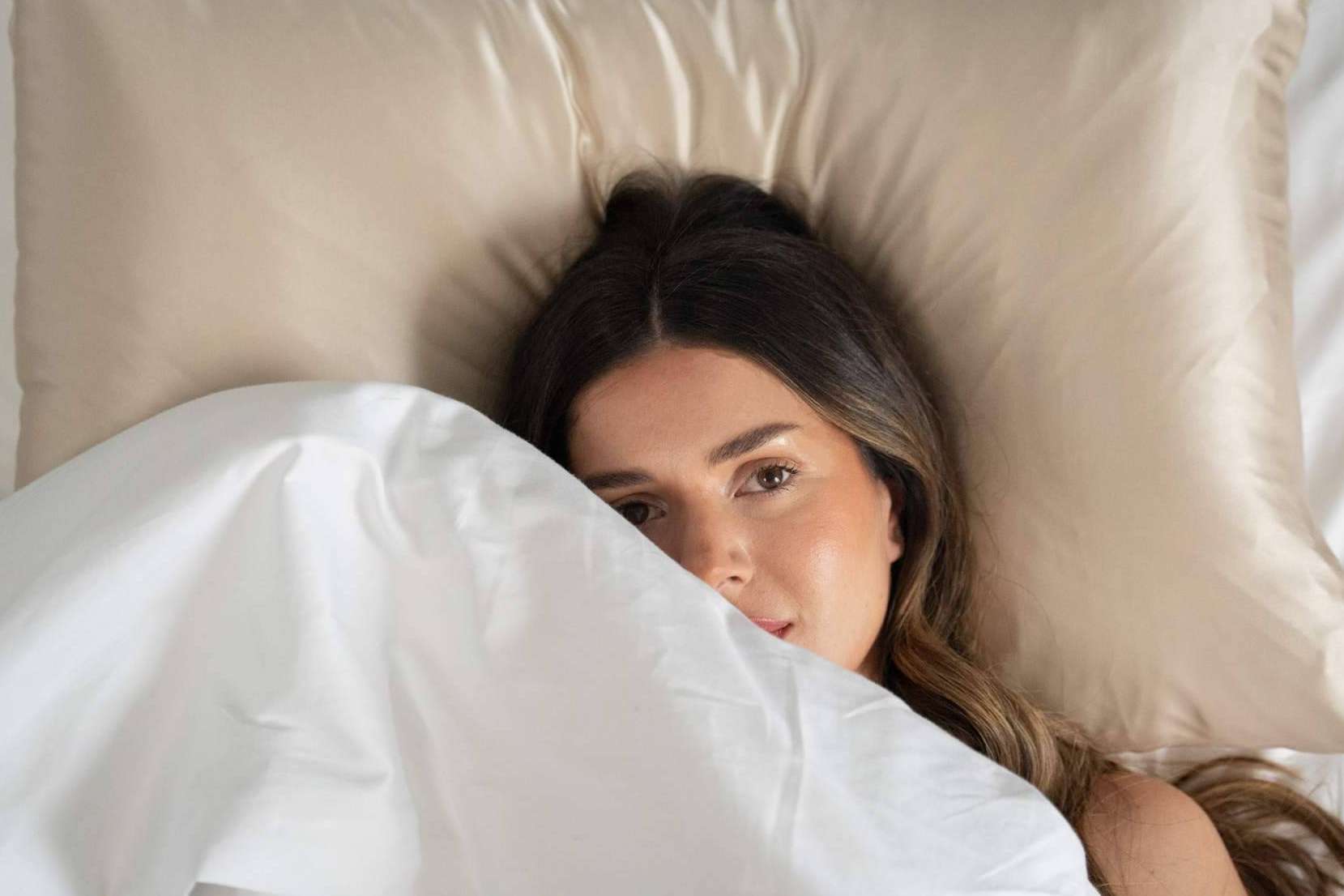 Onisa Coté, marca de referencia en fundas de almohada de seda natural para el cuidado de piel y cabello
