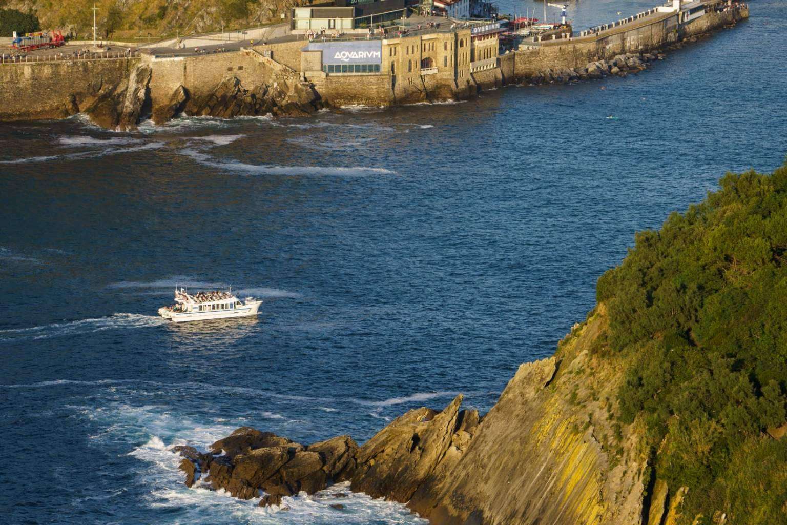 Ya surca el mar el Catamarán Finanzauto Ciudad de San Sebastián con propulsión limpia