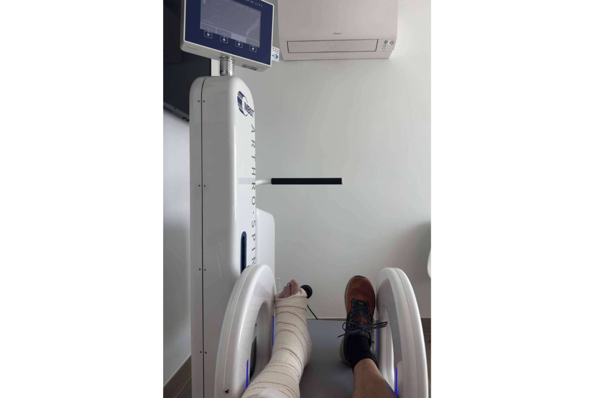 Fisiohand implanta en Griñón un modelo avanzado de fisioterapia sin dolor con respaldo tecnológico