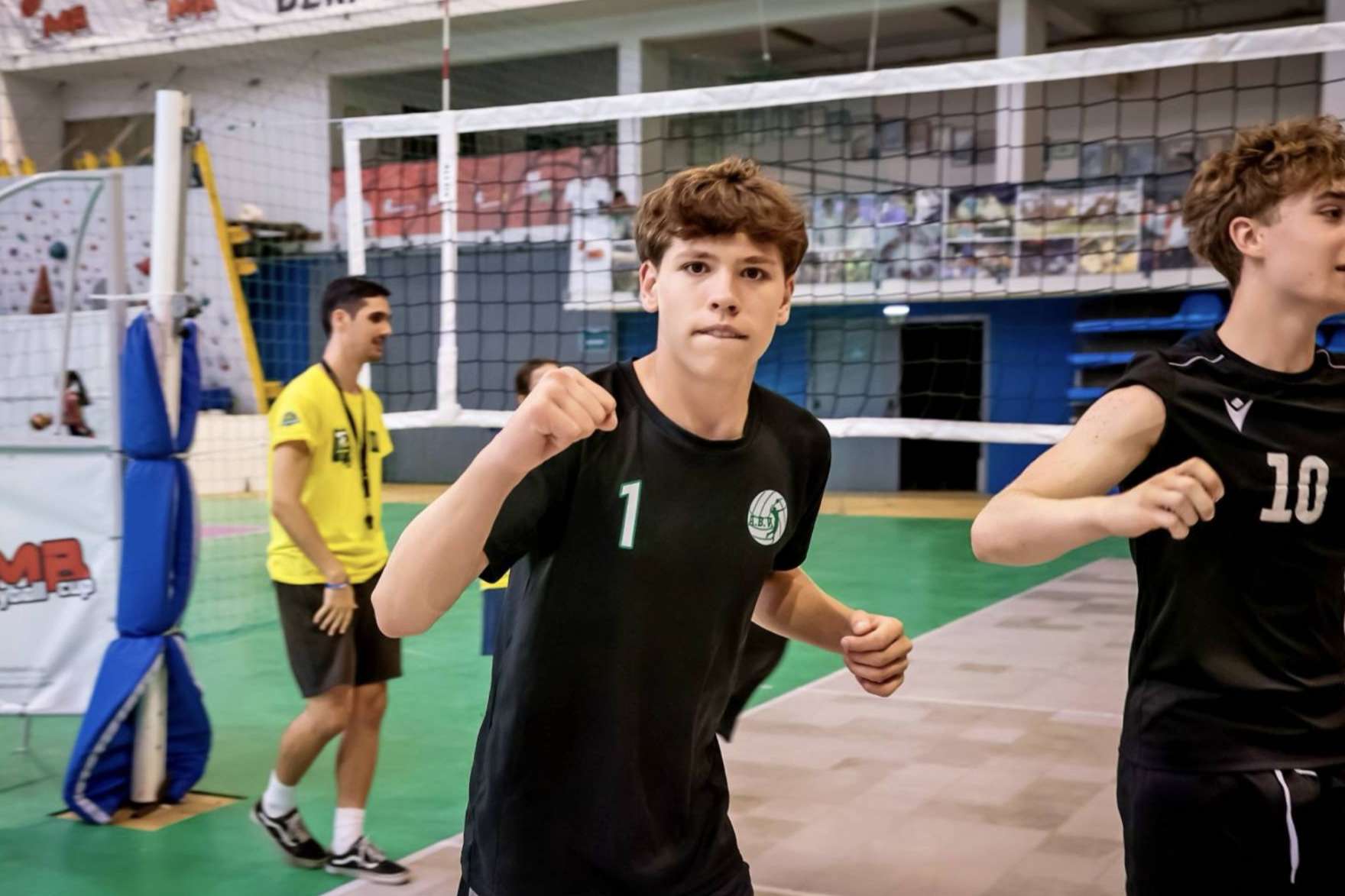 El Club voleibol ABV de Boadilla del Monte se lleva el oro en el mayor torneo internacional en Espinho
