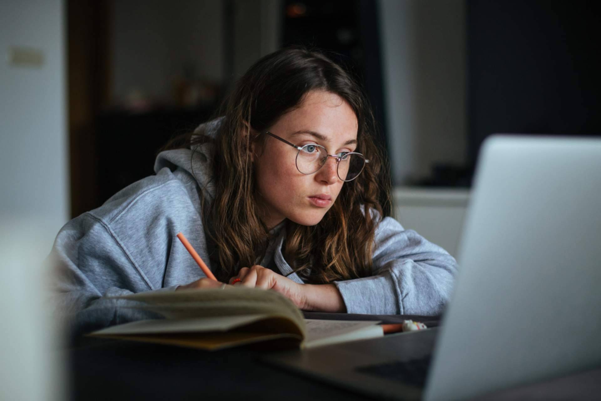 ApruebaTodo conecta a estudiantes universitarios con expertos a través de una plataforma colaborativa online