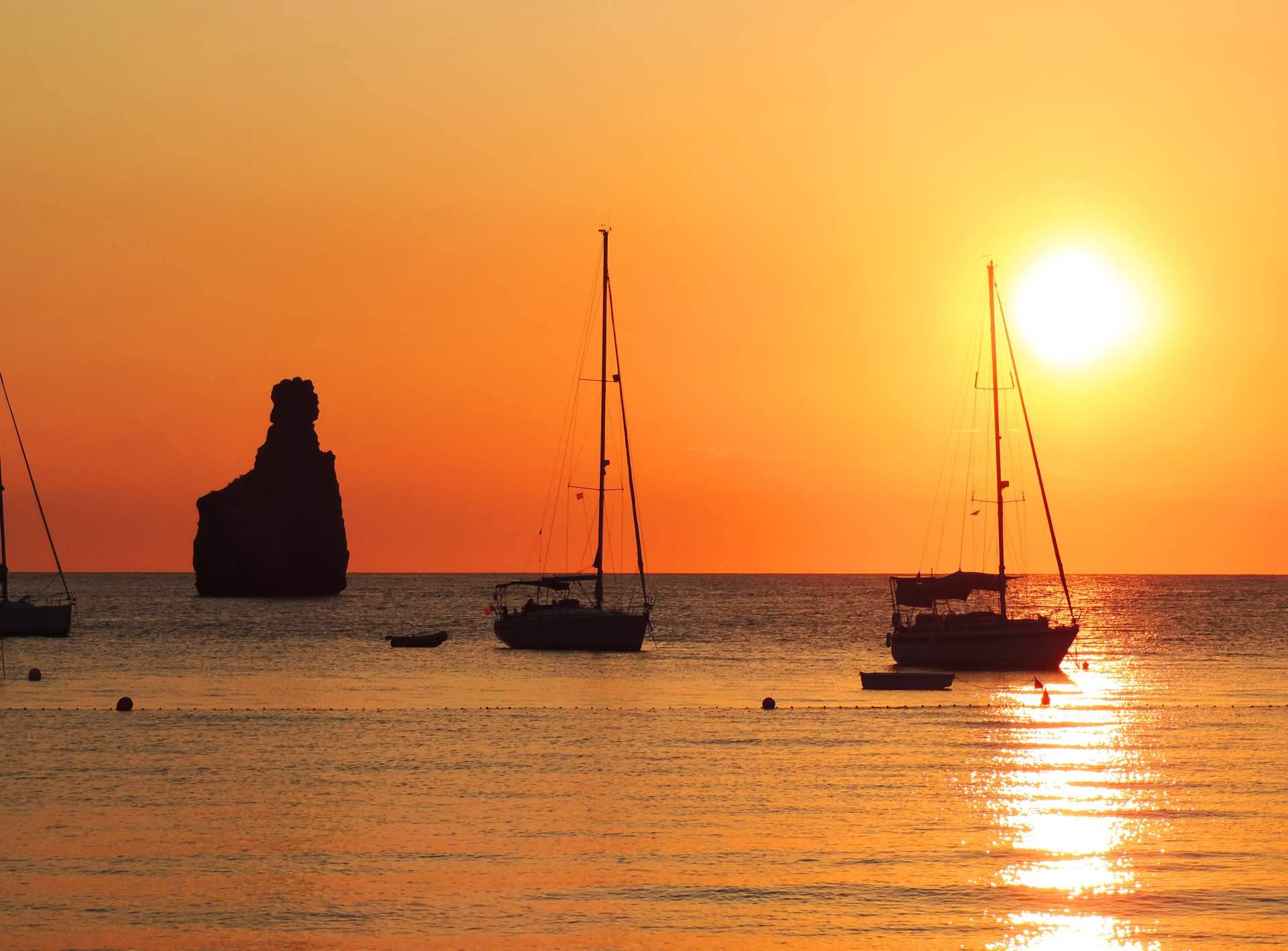 Alquiler de barcos en Formentera, la mejor forma de descubrir la isla en otoño