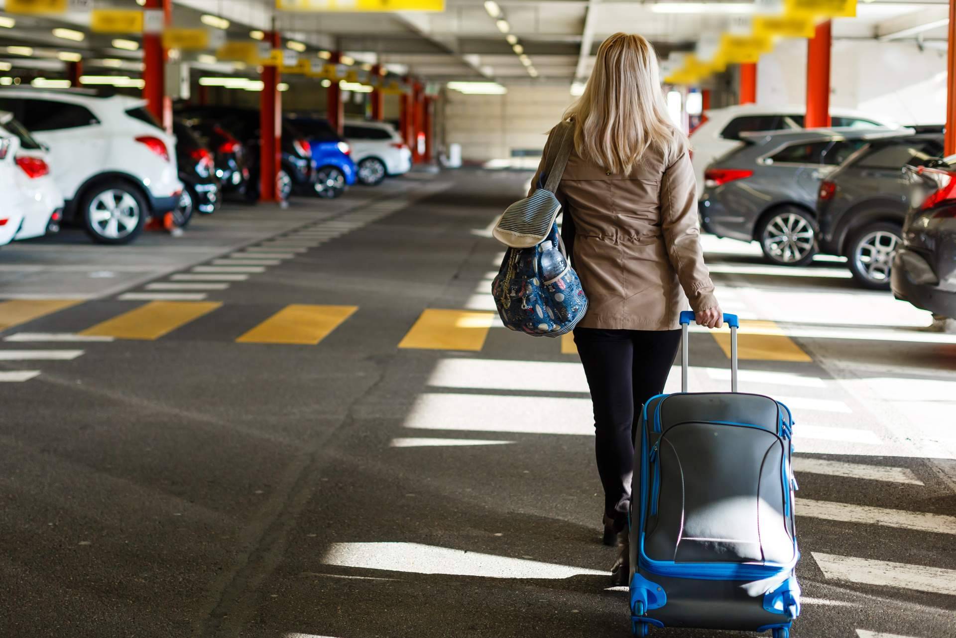 Aparcar en el aeropuerto de Alicante ahora es más fácil con el servicio privado de Aparcalo