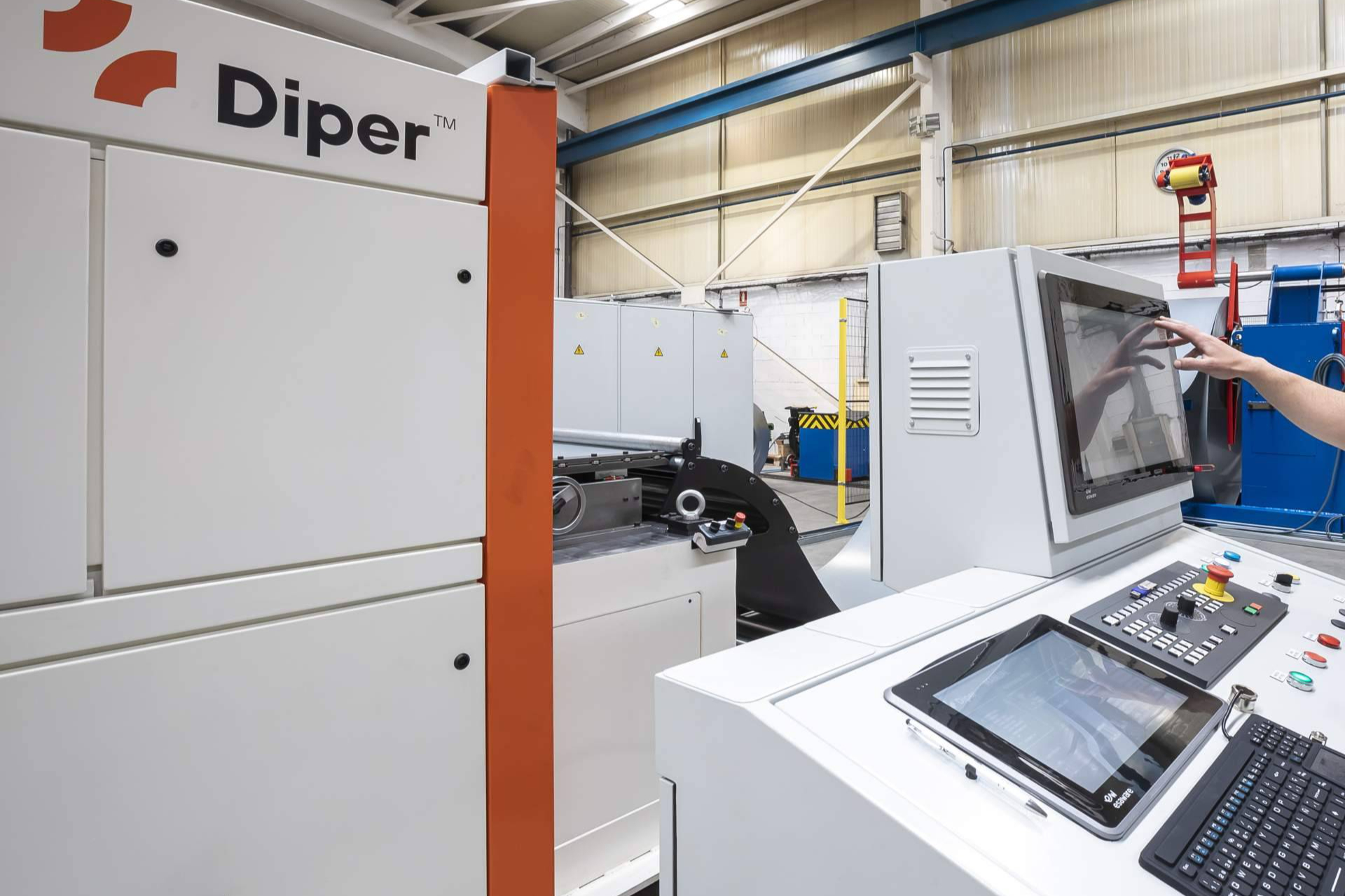 Diper impulsa la eficiencia y el control en la fabricación de líneas de perfilado automatizadas