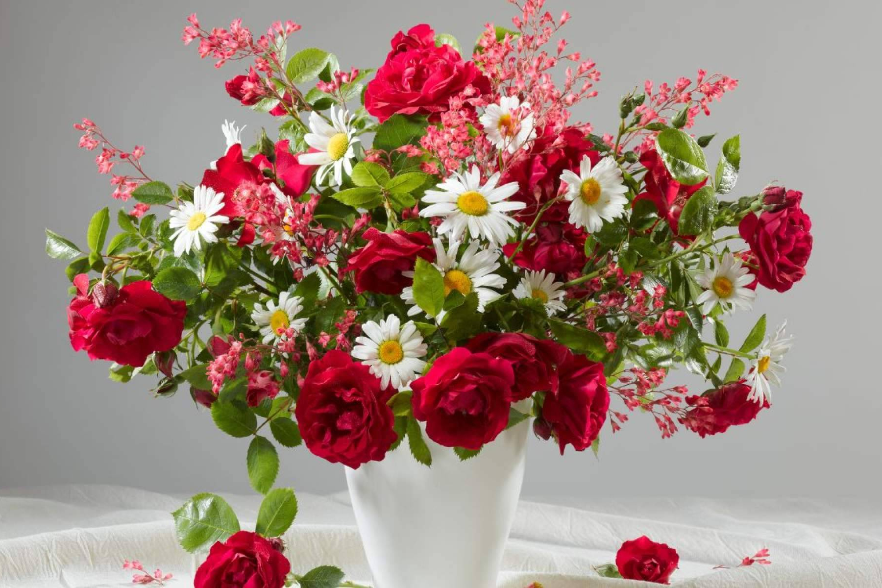 La Rosa de Oro, una floristería online que conecta emociones a través de su catálogo digital