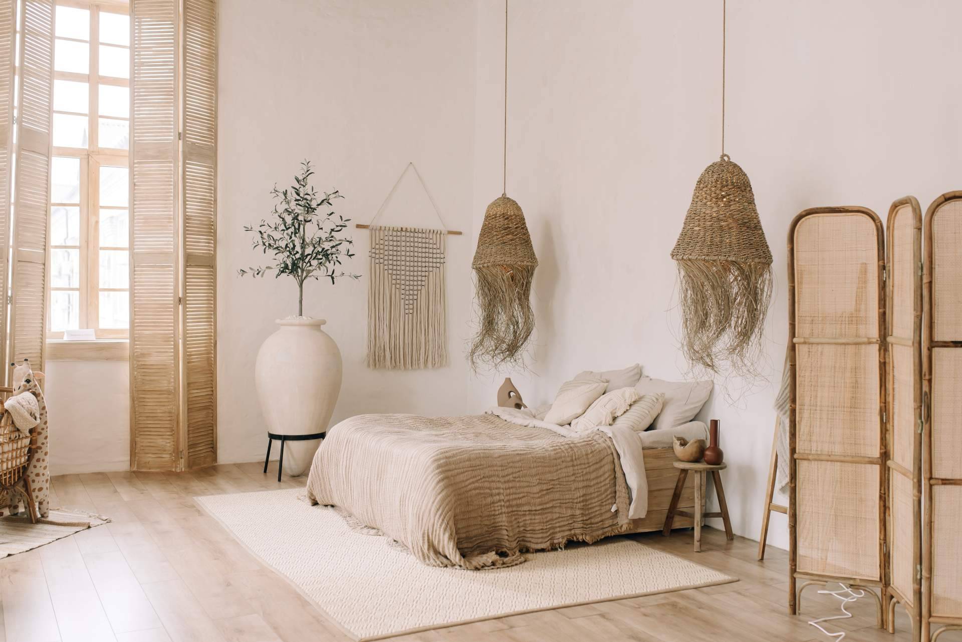 ApliService impulsa la renovación del hogar con instaladores de parquet y puertas