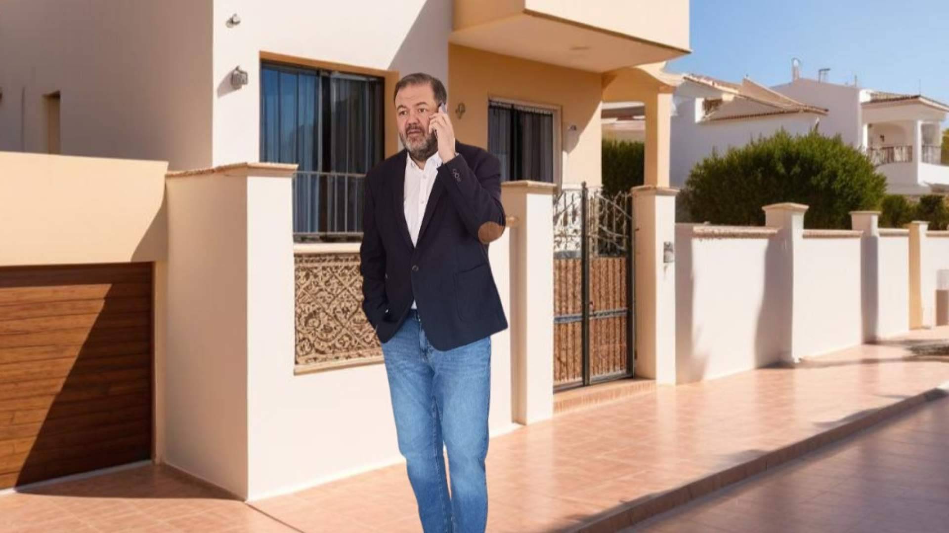 Javier Vandewalle impulsa un modelo de asesoramiento inmobiliario centrado en las personas en Aguadulce, Almería