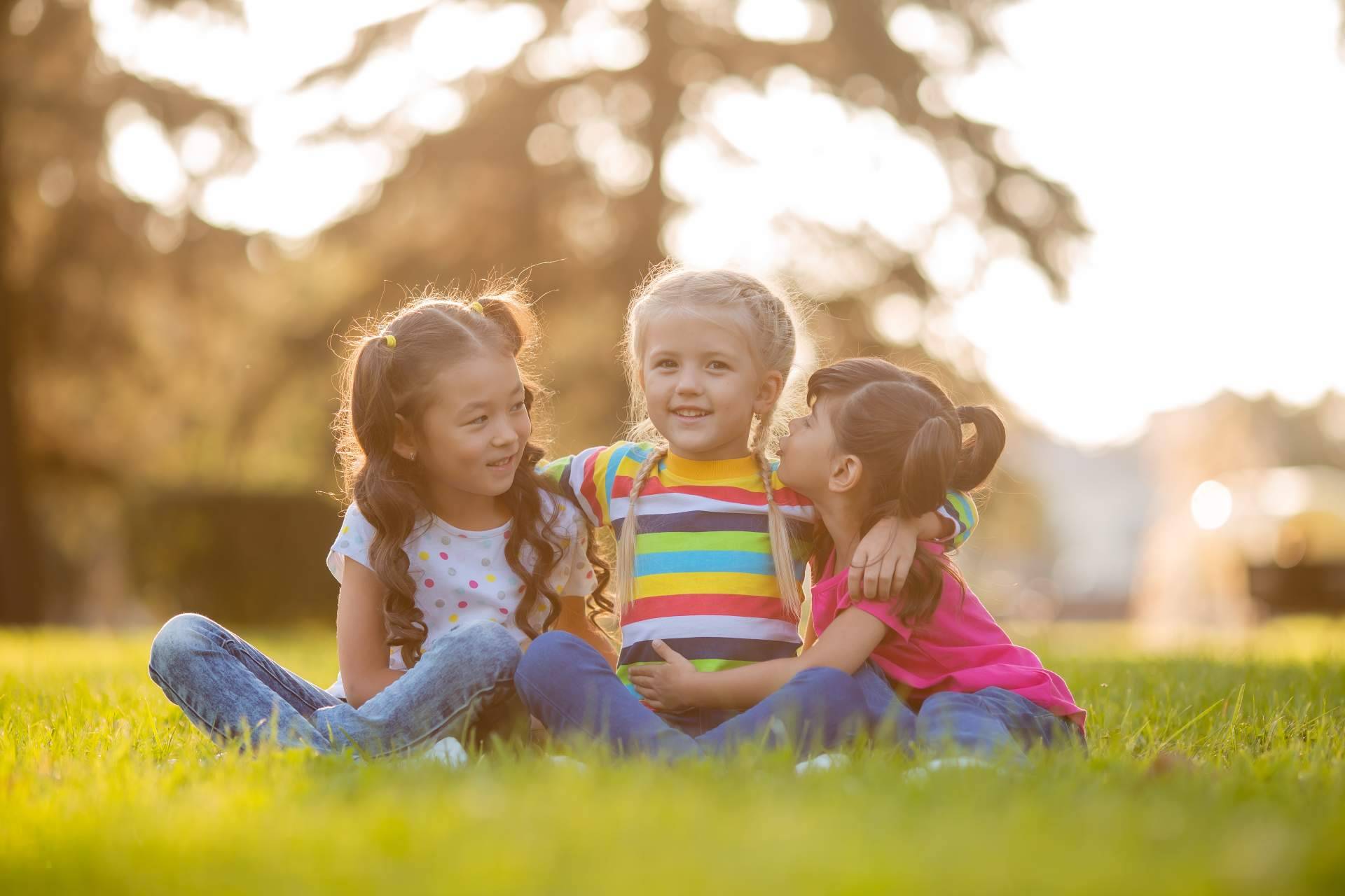 'Crecer con autoestima', una mirada a cómo las palabras construyen la identidad en la infancia