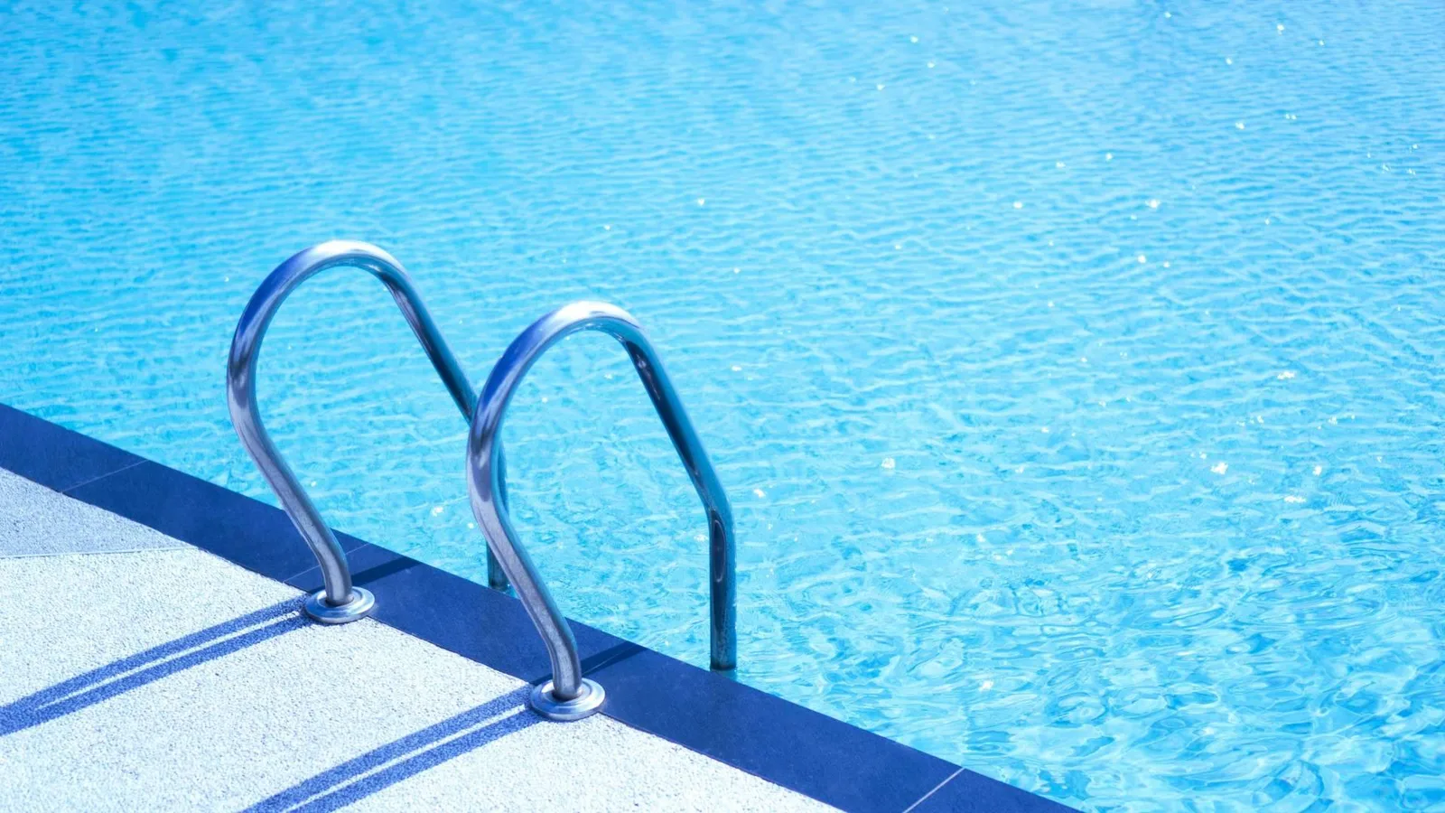 Qué tener en cuenta para mantener una piscina en perfectas condiciones este verano